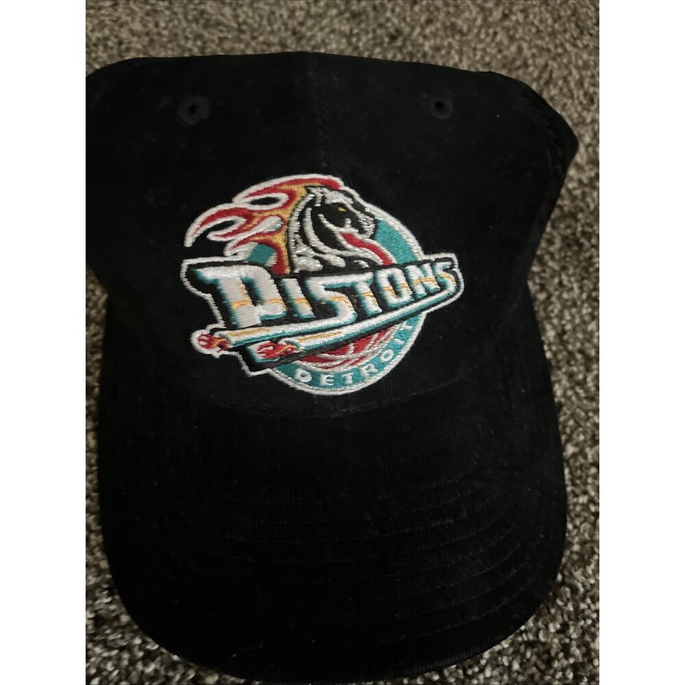Vintage Black Corduroy Detroit Pistons Hat